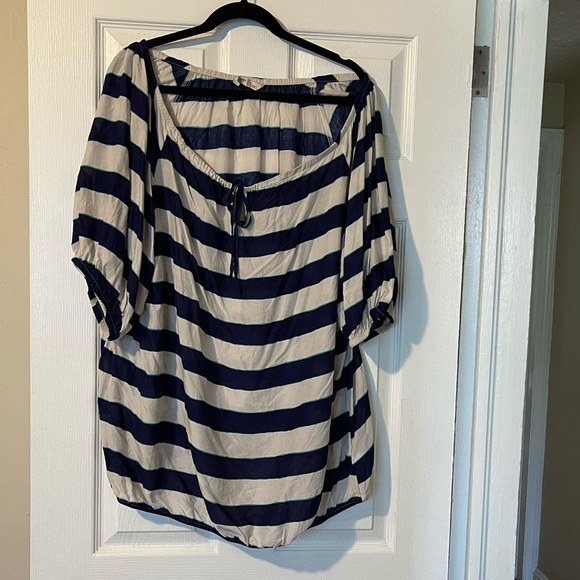 Old Navy Tops - NWT- Old Navy - Stripped Blue & White Top - XXL